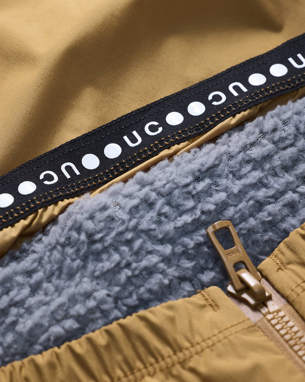 Men's Mono Insulated Jacket - Golden Beige