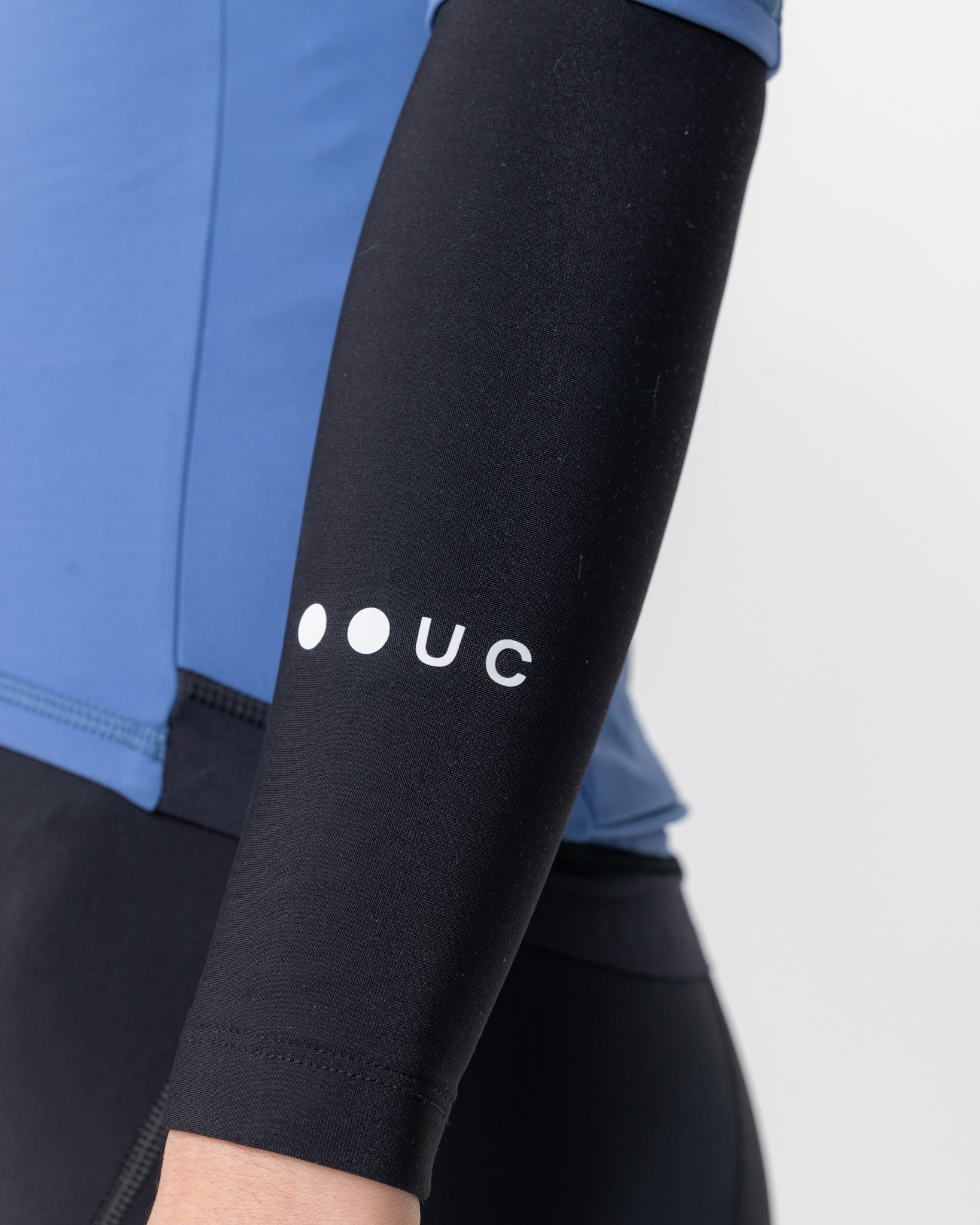 Universal Colours Black Arm Warmers | Universal Colours